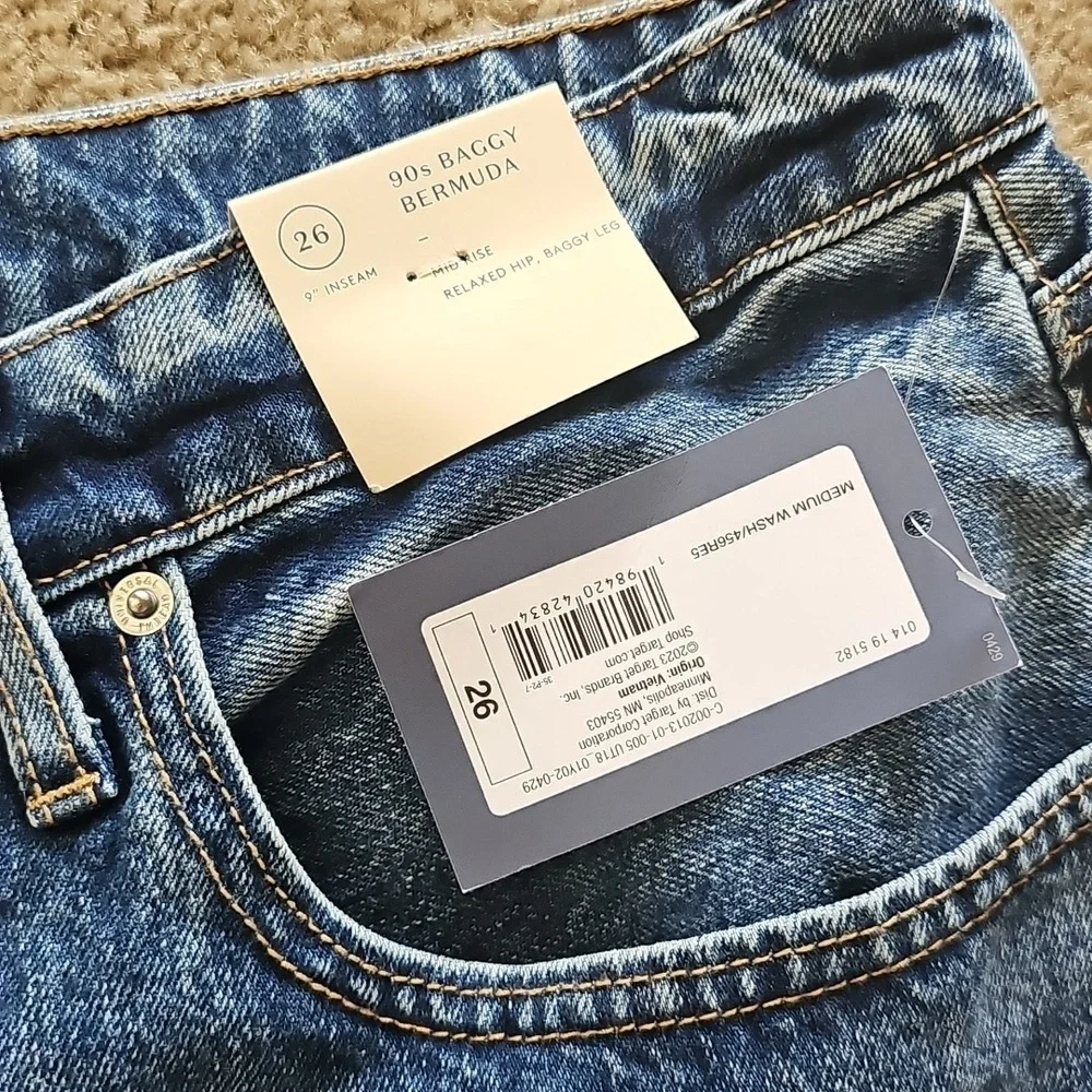 Universal Thread High Rise 90s Baggy Denim Bermuda Shorts 26